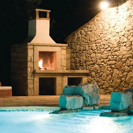 Vila Breathtaking With A Private Pool Labin (Istria)
