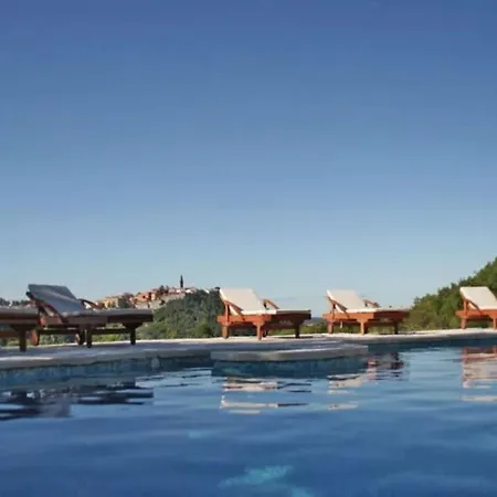 Breathtaking With A Private Pool *